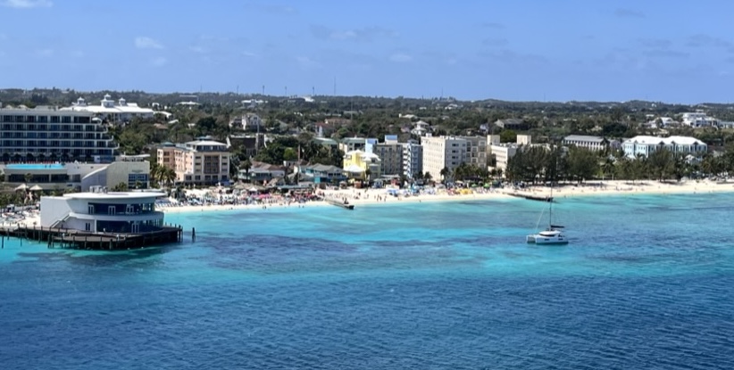 Plage et eaux turquoise de Nassau
